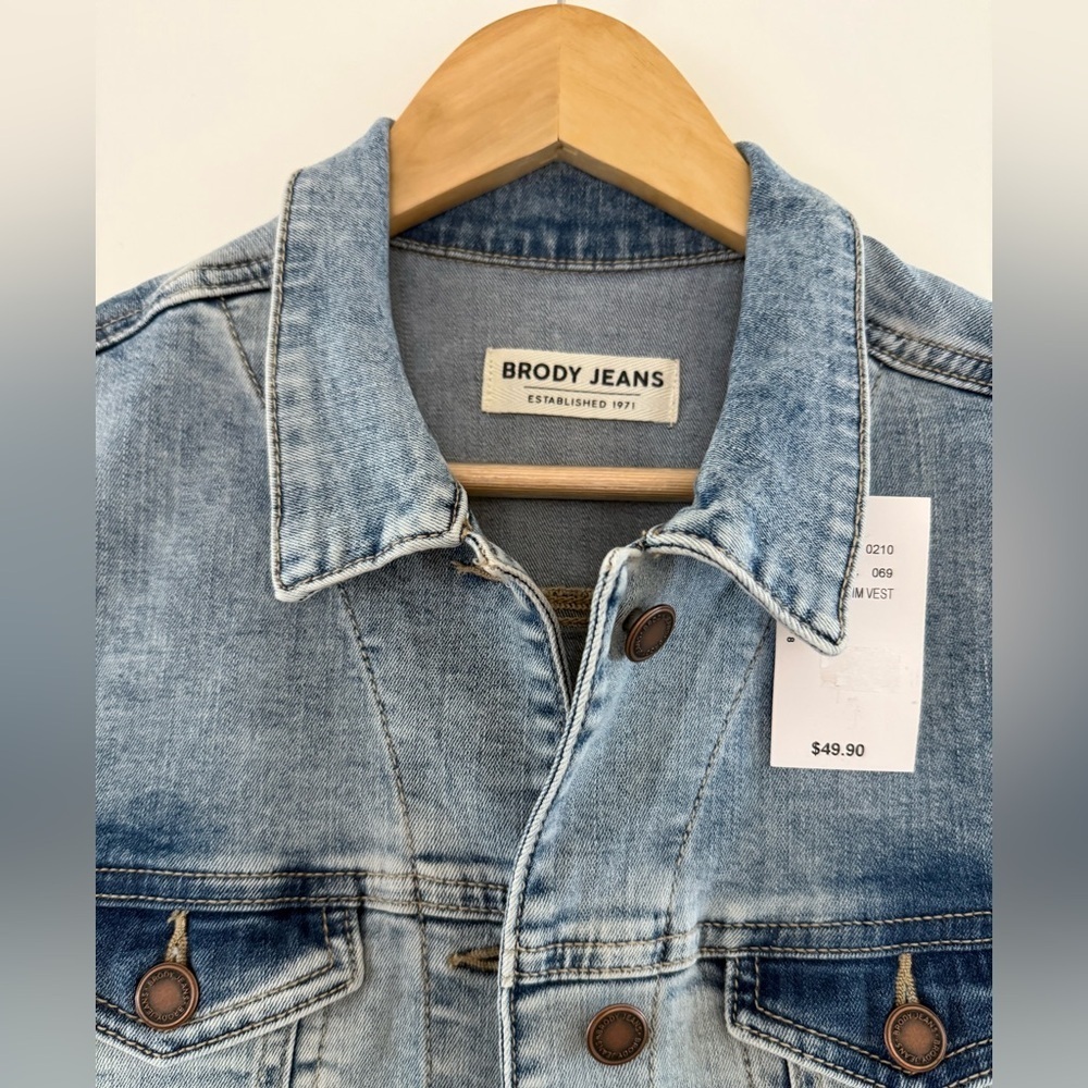 BNWT Brody Jeans Denim Vest, size large. - Picture 3 of 7